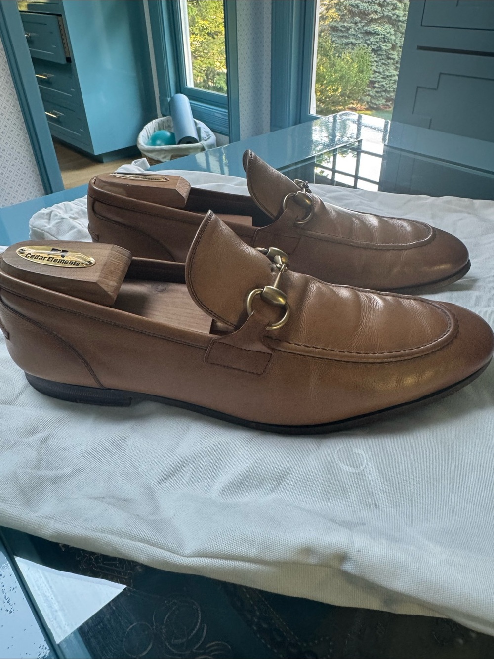 Gucci Tan Leather Horsebit Slip-On Loafers - Picture 4 of 7